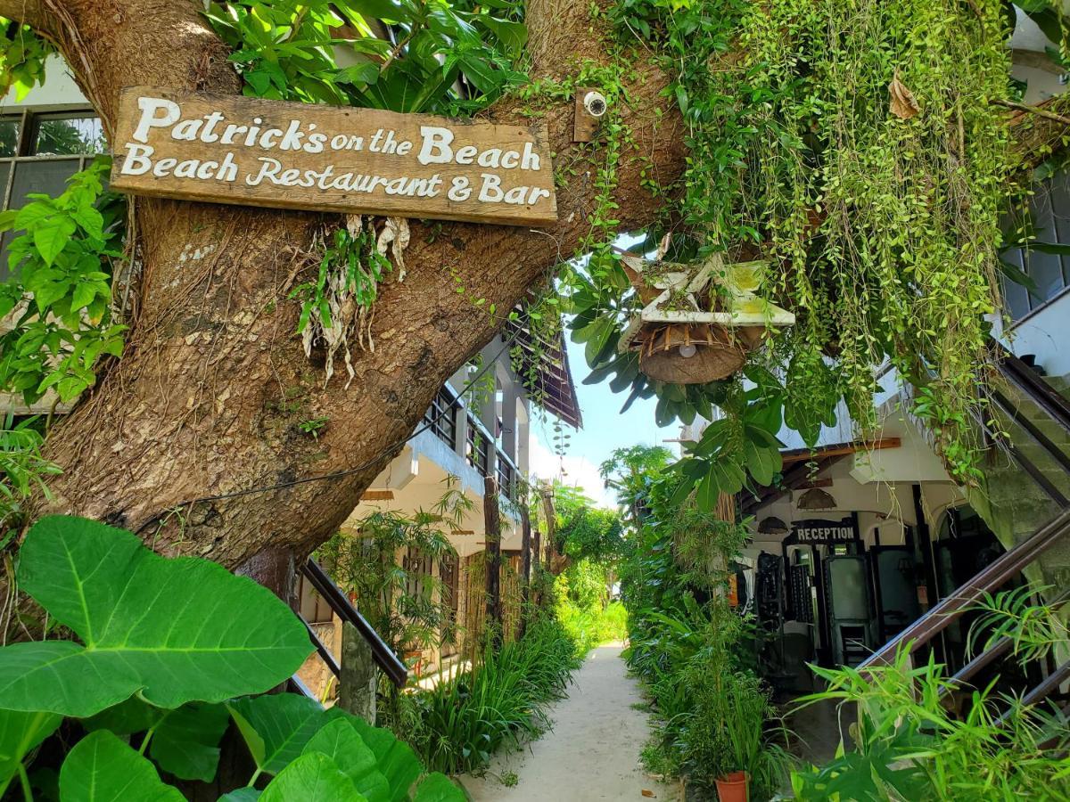 Patrick'S On The Beach Resort General Luna  Dış mekan fotoğraf